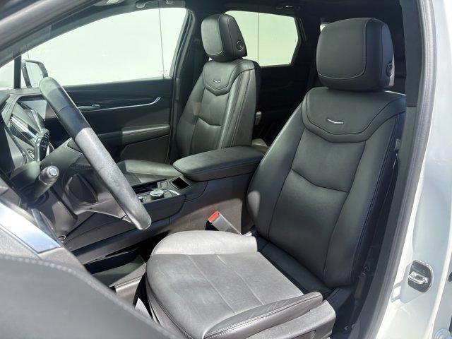 used 2023 Cadillac XT5 car, priced at $31,995