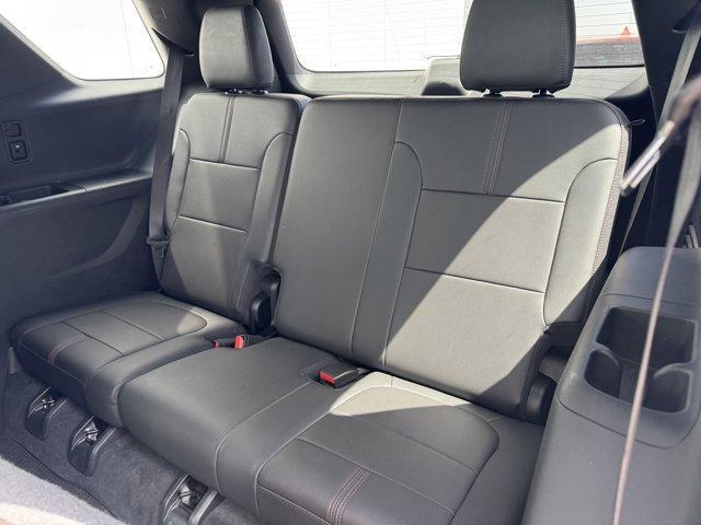 used 2023 Chevrolet Traverse car, priced at $37,999