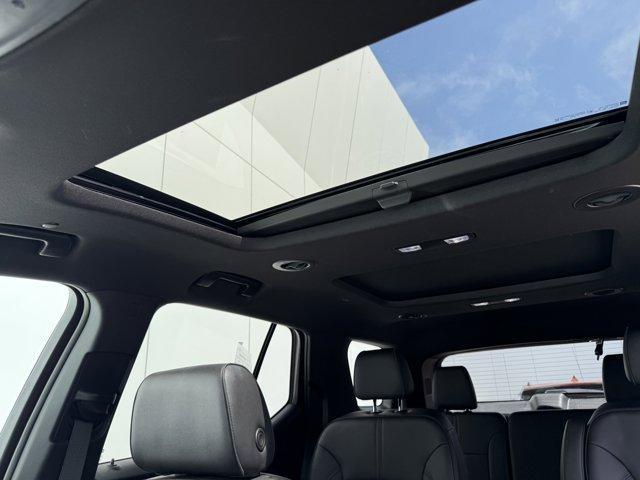 used 2023 Chevrolet Traverse car, priced at $37,999
