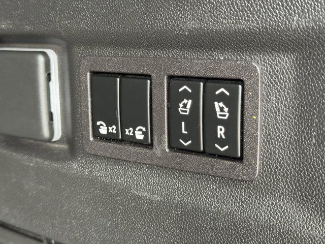 used 2023 GMC Yukon car, priced at $53,399