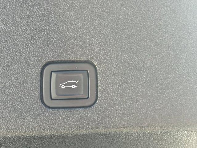 used 2022 Cadillac XT6 car, priced at $31,995