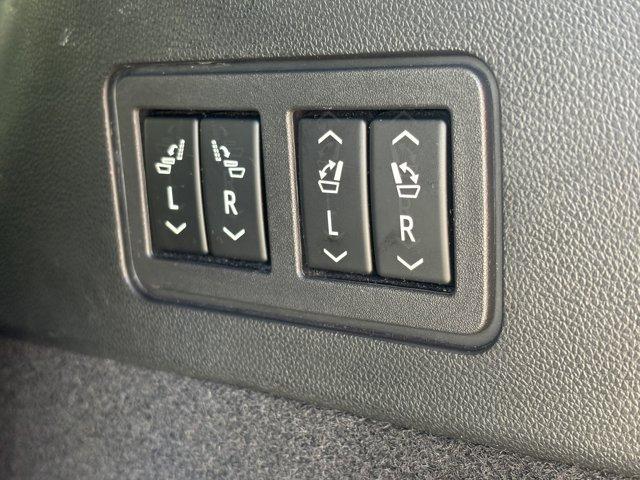 used 2022 Cadillac XT6 car, priced at $31,995