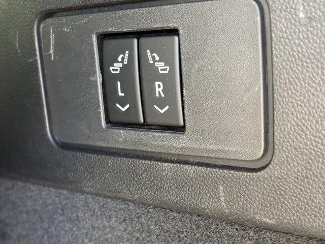 used 2023 Cadillac XT6 car, priced at $32,499