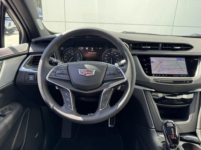 new 2025 Cadillac XT5 car, priced at $62,890