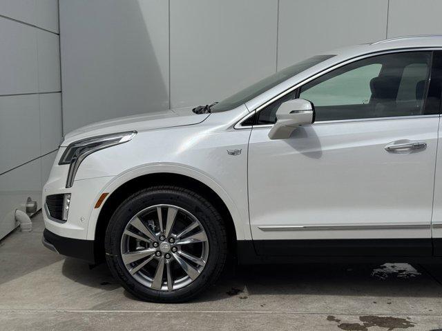 new 2025 Cadillac XT5 car, priced at $55,915