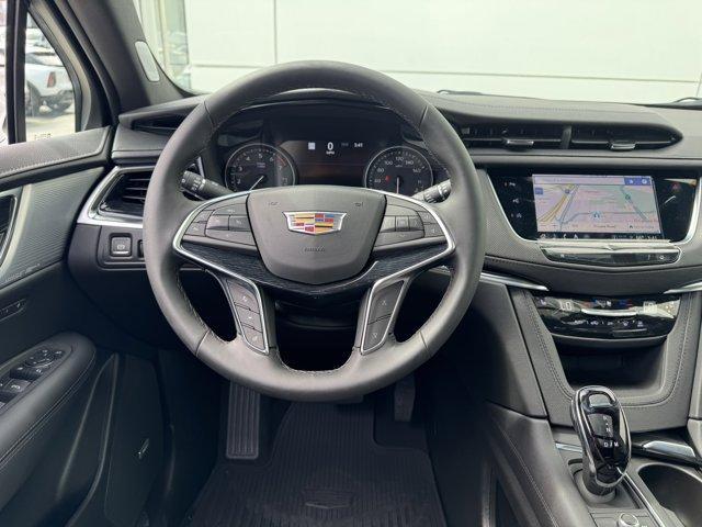 new 2025 Cadillac XT5 car, priced at $55,915