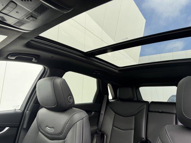 new 2025 Cadillac XT5 car, priced at $55,915