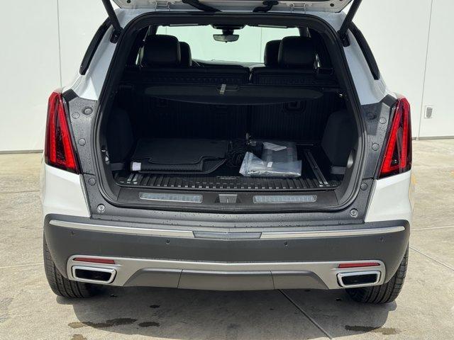 new 2025 Cadillac XT5 car, priced at $55,915