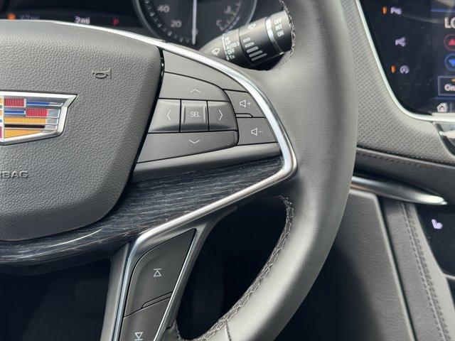 new 2025 Cadillac XT5 car, priced at $55,915
