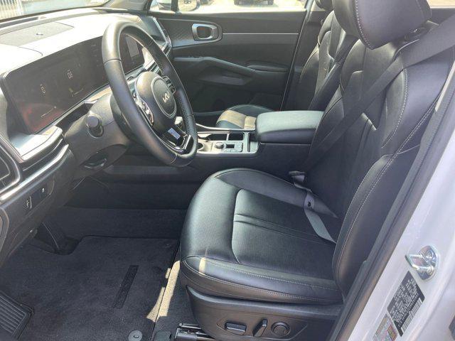 used 2024 Kia Sorento car, priced at $30,916