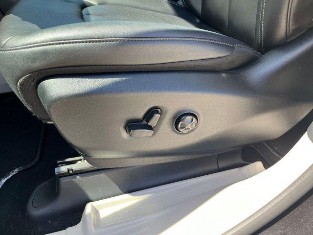 used 2024 Chrysler Pacifica car, priced at $33,462