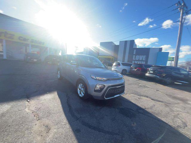 used 2022 Kia Soul car, priced at $15,014