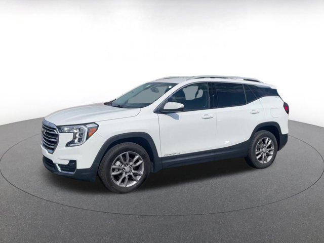 used 2024 GMC Terrain car, priced at $25,091
