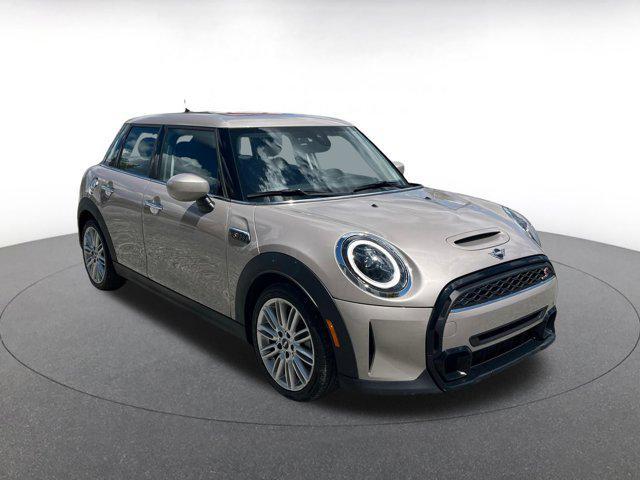 used 2024 MINI Hardtop car, priced at $24,862