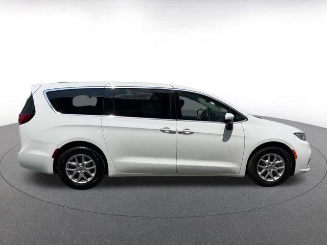 used 2023 Chrysler Pacifica car, priced at $22,292