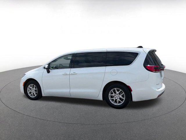 used 2023 Chrysler Pacifica car, priced at $22,292