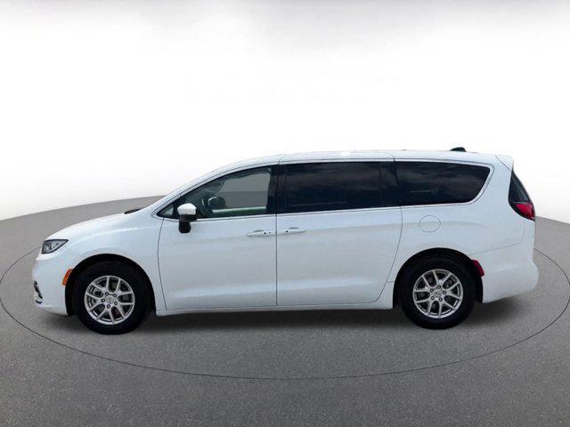 used 2023 Chrysler Pacifica car, priced at $22,292