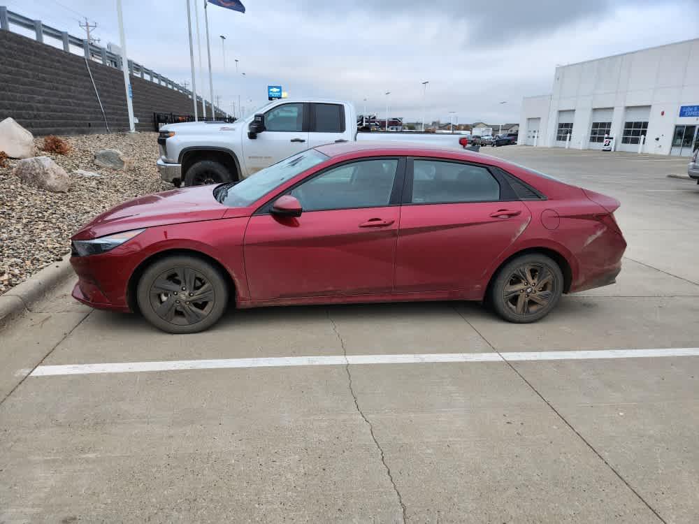 used 2023 Hyundai Elantra car