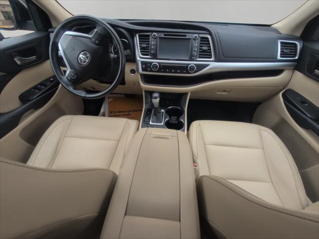 used 2015 Toyota Highlander car, priced at $17,495