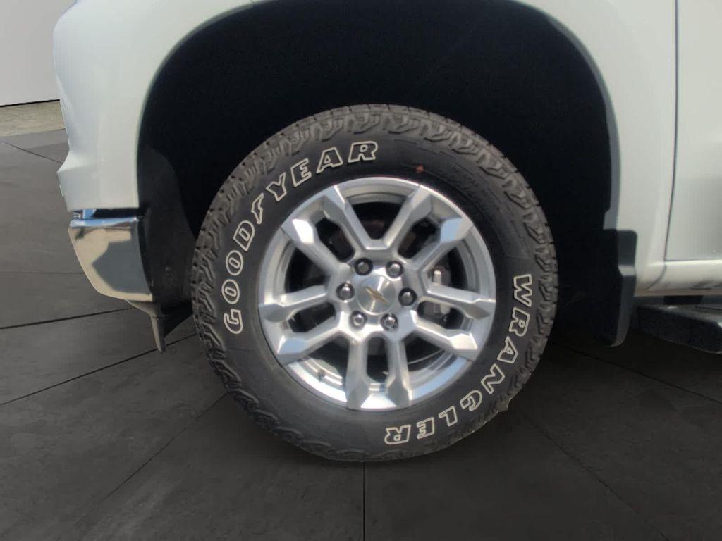 used 2024 Chevrolet Silverado 1500 car, priced at $40,995