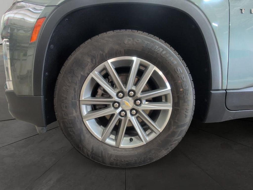 used 2023 Chevrolet Traverse car, priced at $30,995