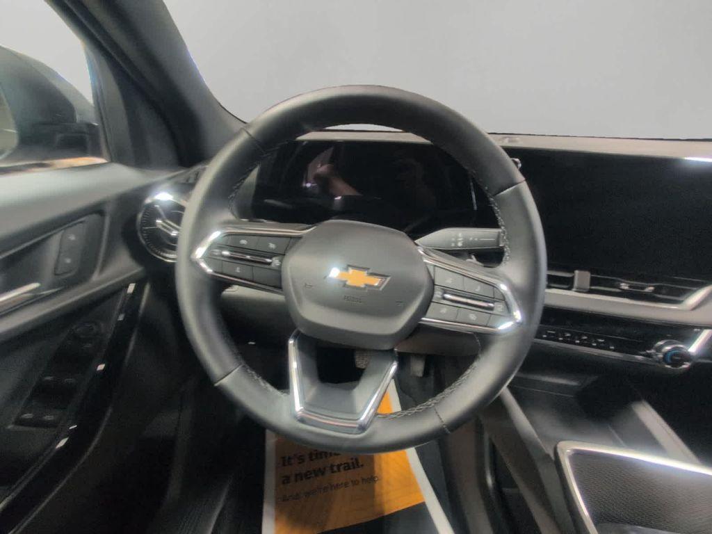 used 2025 Chevrolet Equinox car, priced at $30,995