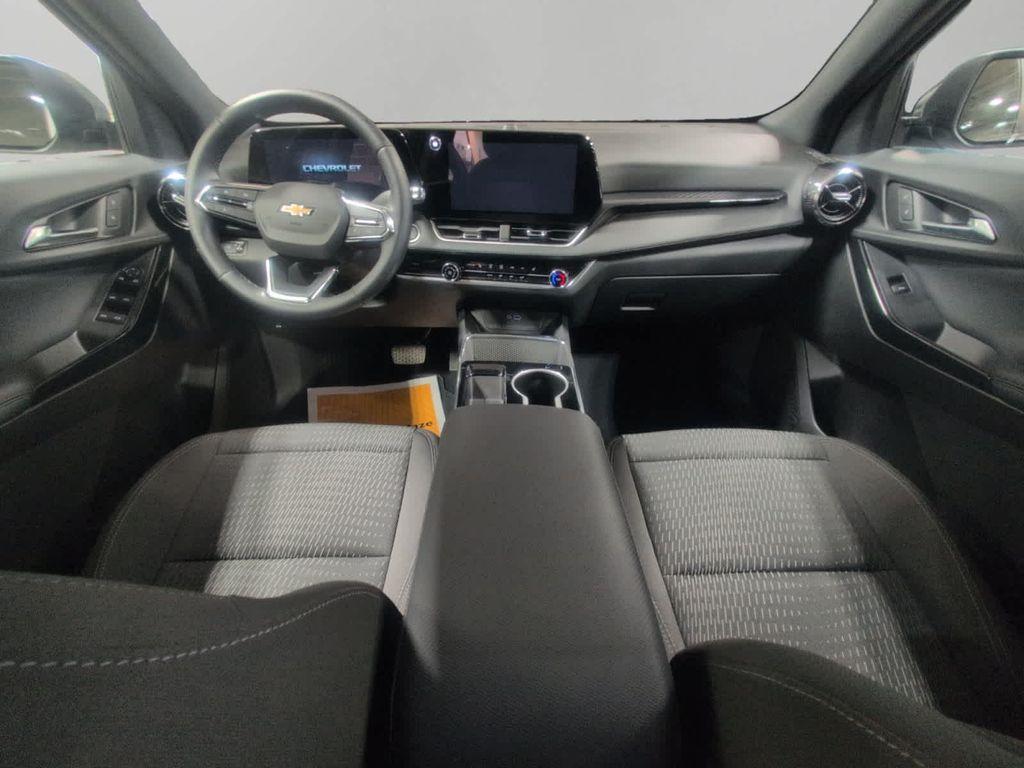 used 2025 Chevrolet Equinox car, priced at $30,995