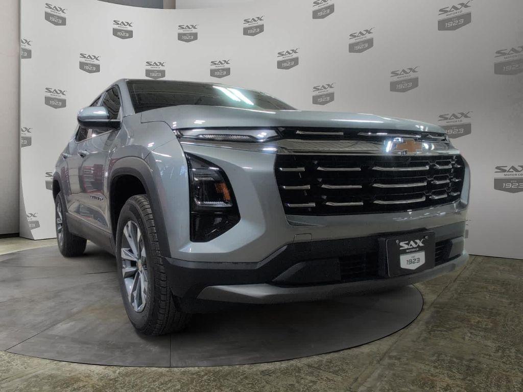 used 2025 Chevrolet Equinox car, priced at $30,995