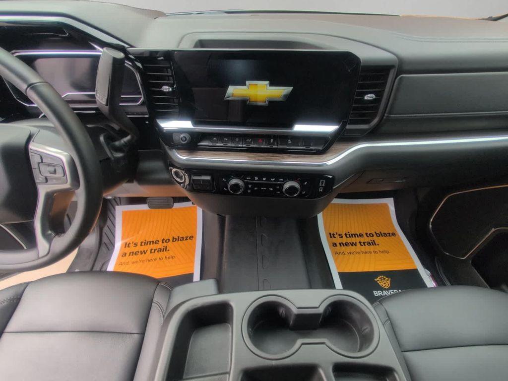 used 2024 Chevrolet Silverado 1500 car, priced at $39,995