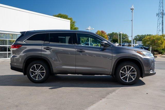 used 2018 Toyota Highlander car, priced at $21,955