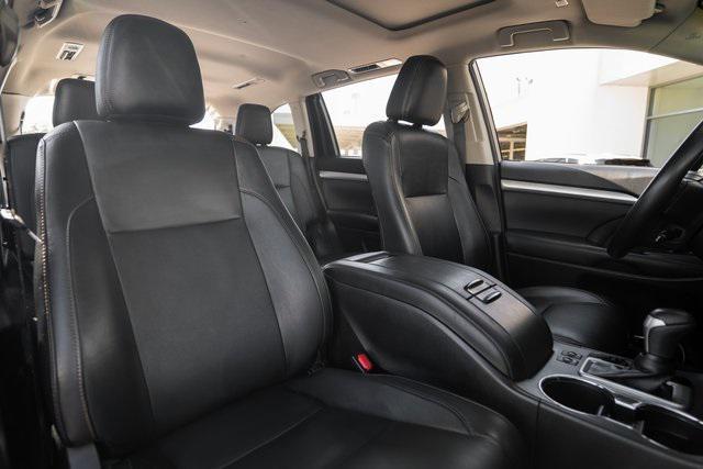 used 2018 Toyota Highlander car, priced at $21,955