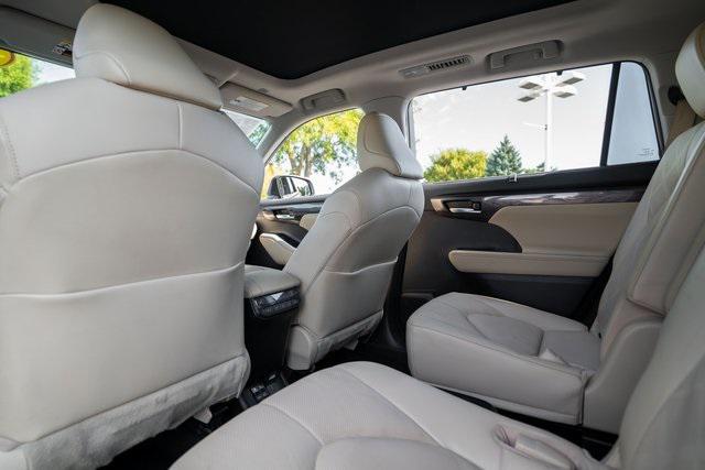 used 2023 Toyota Highlander car, priced at $43,949