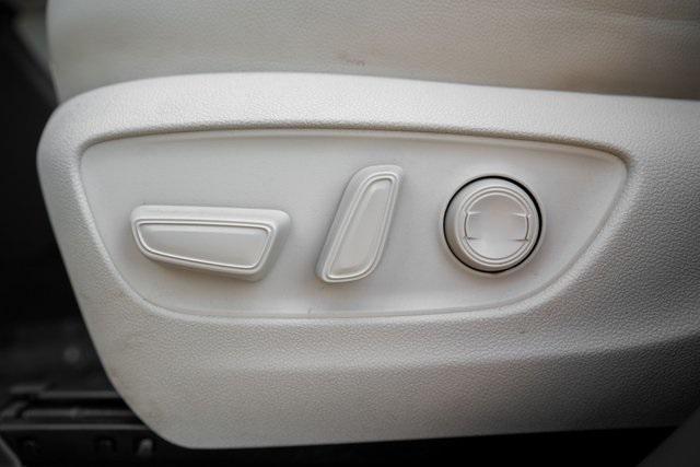 used 2023 Toyota Highlander car, priced at $43,949