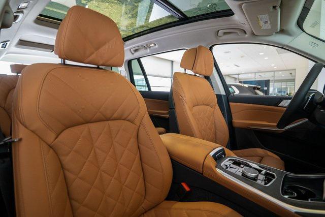 new 2026 BMW X7 car, priced at $94,525