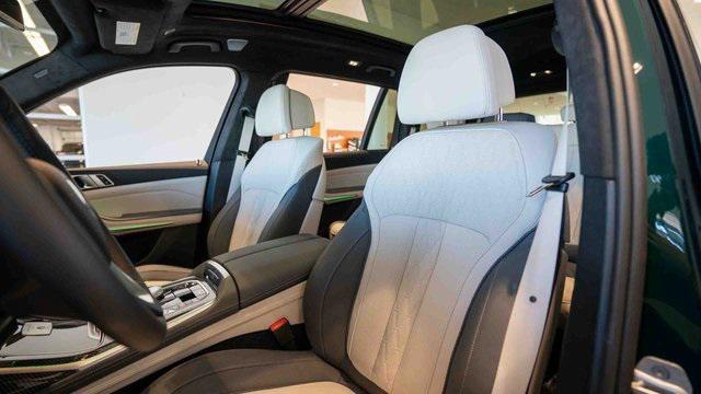 new 2025 BMW X7 car, priced at $158,295