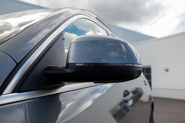 new 2026 BMW X7 car, priced at $93,525