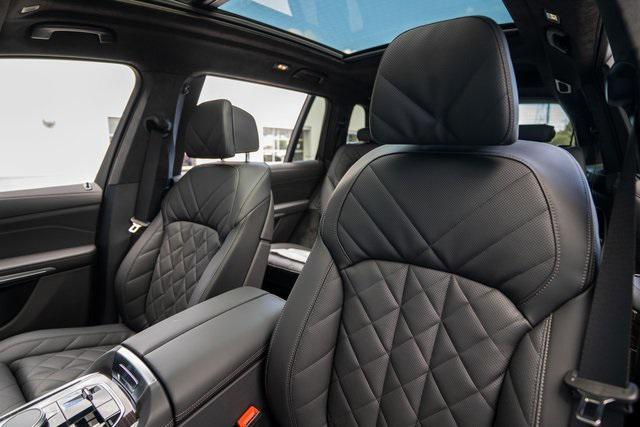 new 2026 BMW X7 car, priced at $93,525