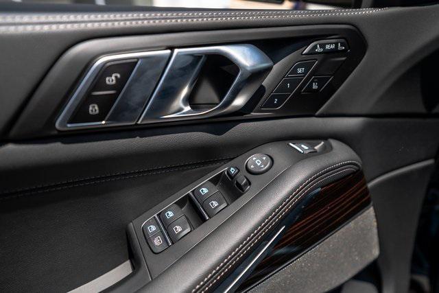 new 2026 BMW X7 car, priced at $96,775