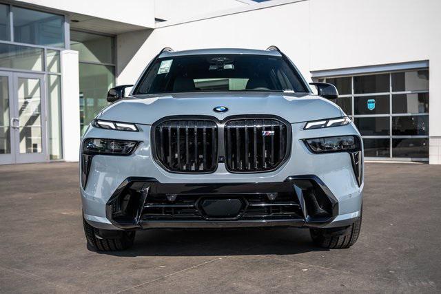 new 2025 BMW X7 car, priced at $119,155