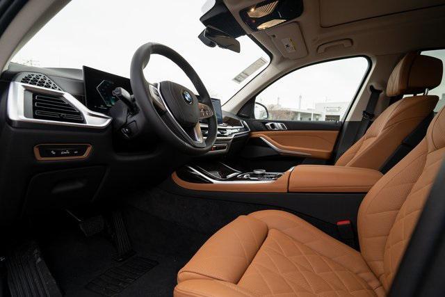 new 2025 BMW X7 car, priced at $91,160