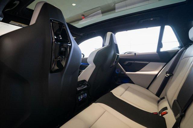 new 2026 BMW M5 car, priced at $131,275