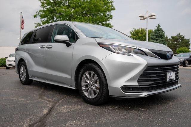 used 2023 Toyota Sienna car, priced at $39,991