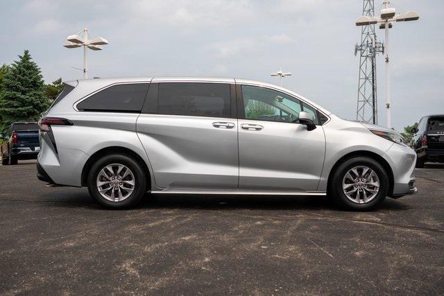 used 2023 Toyota Sienna car, priced at $39,991