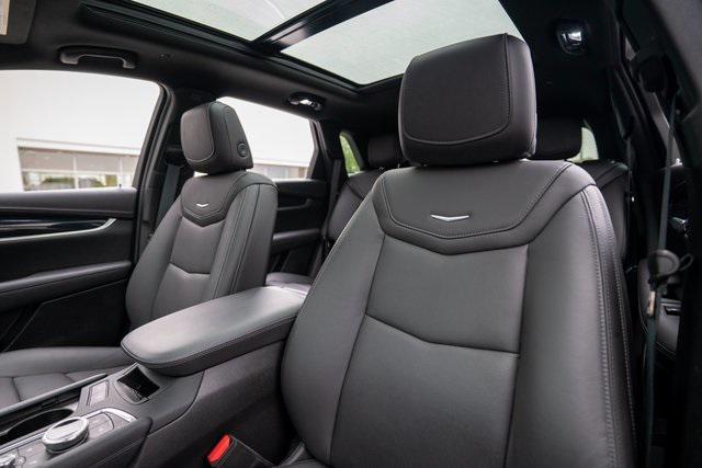 used 2021 Cadillac XT5 car, priced at $36,806