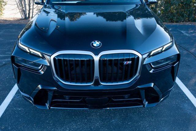 new 2025 BMW X7 car, priced at $116,175