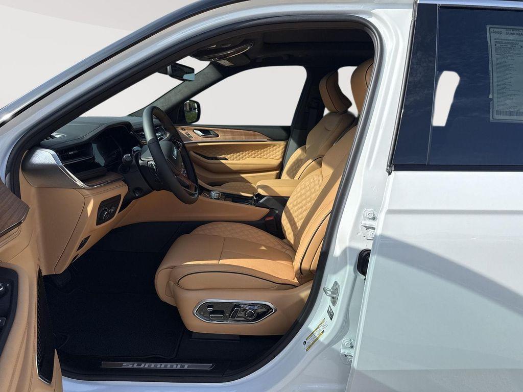 new 2025 Jeep Grand Cherokee L car, priced at $62,249