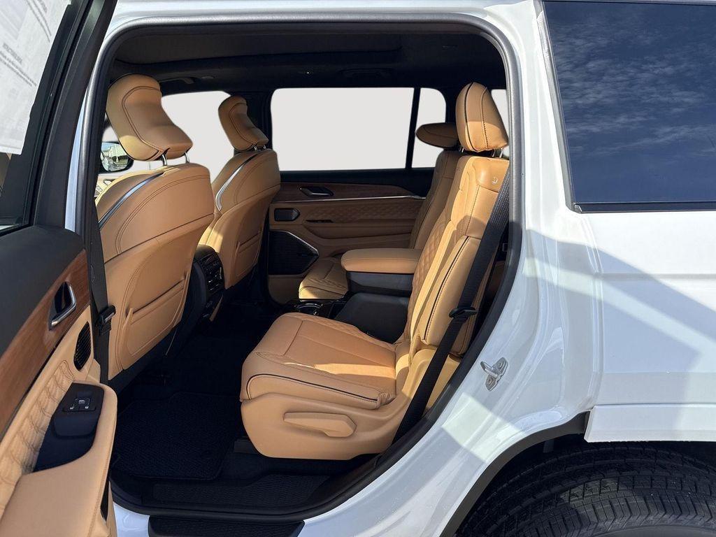 new 2025 Jeep Grand Cherokee L car, priced at $62,249