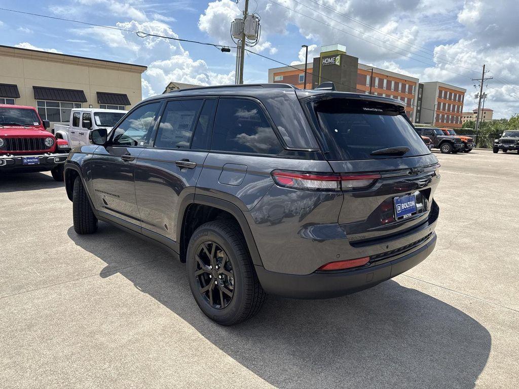 new 2025 Jeep Grand Cherokee car, priced at $37,266