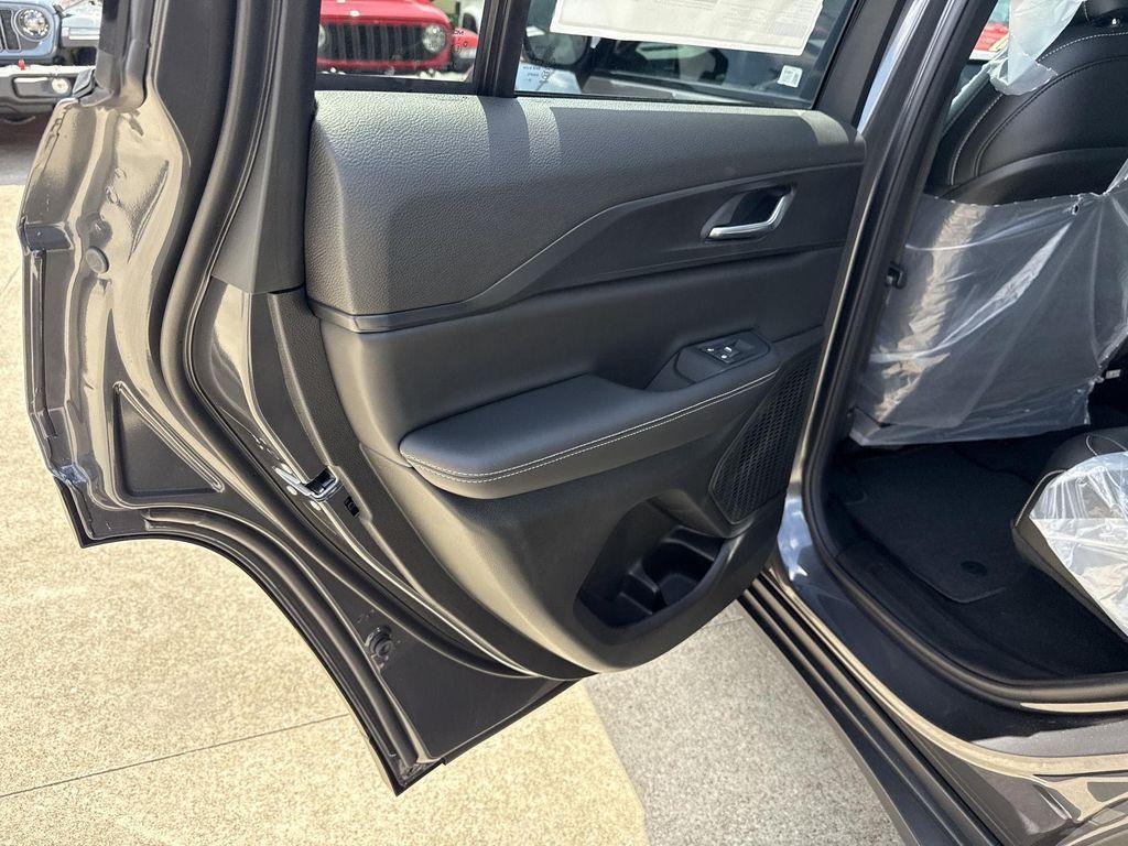 new 2025 Jeep Grand Cherokee car, priced at $37,266