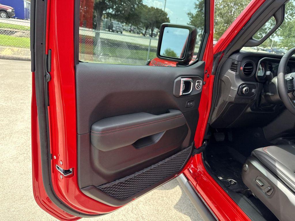 new 2025 Jeep Gladiator car, priced at $52,544